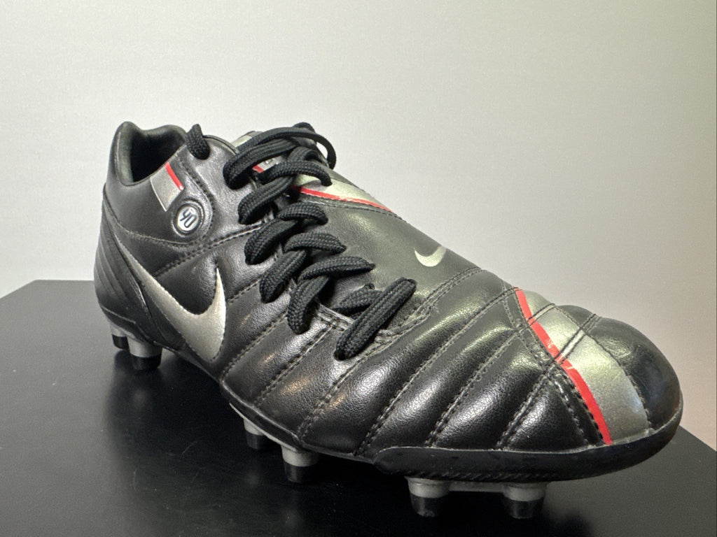 Nike Total 90 Gr. 42,5 Fußballschuh Shift Plus FG