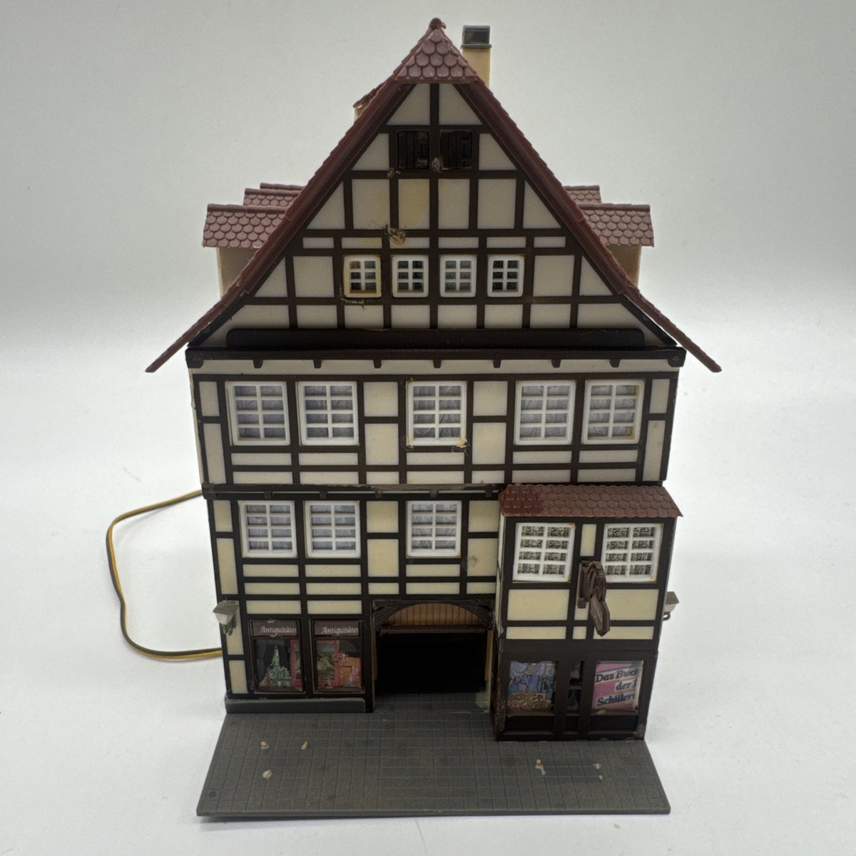 K23 Faller Basis 421  Stadthaus mit Fachwerk aus Anlagenabbau Mit Licht #752