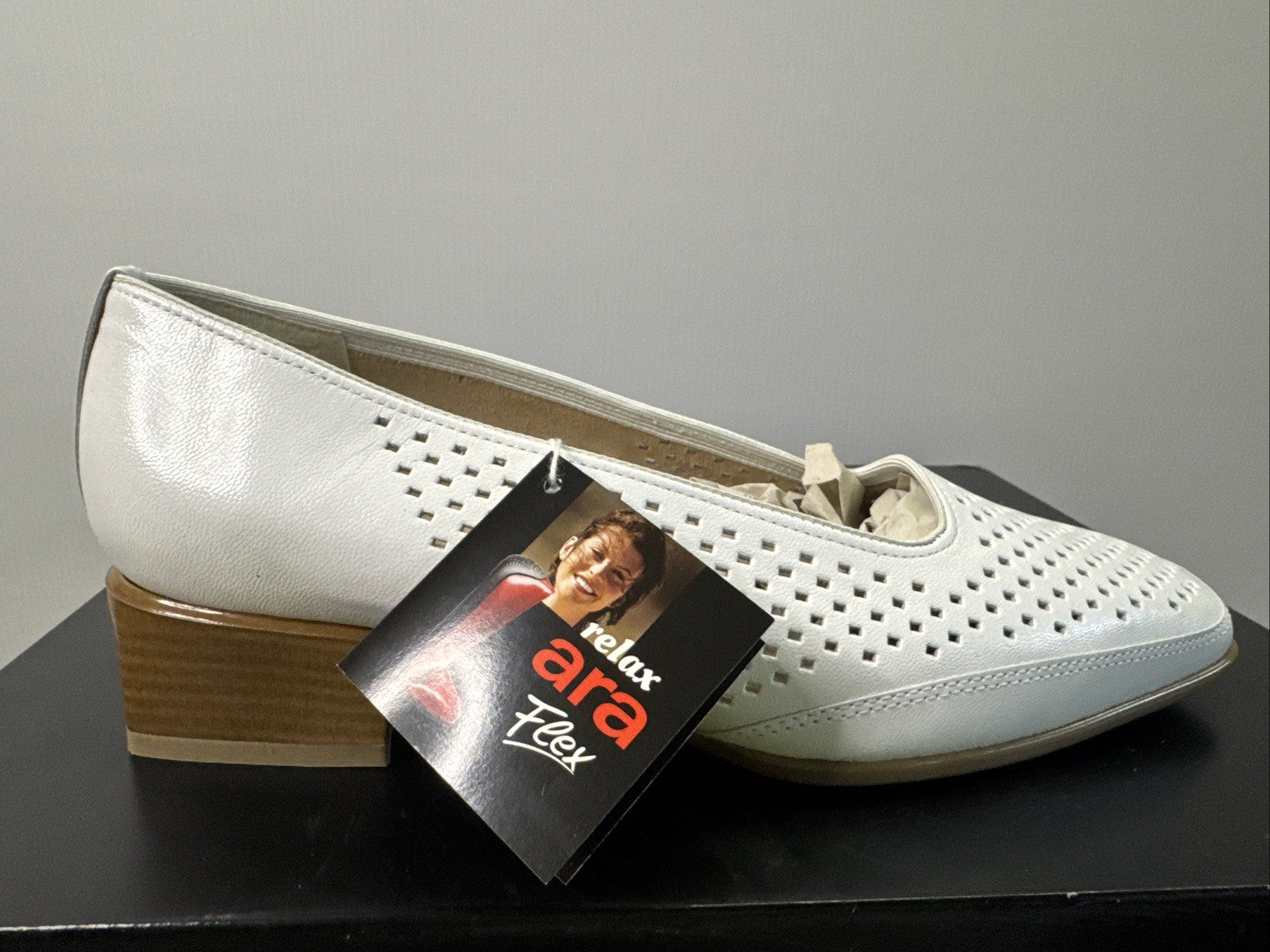 Ara Pumps Gr. 6 Weiß Leder Absatzschuh 