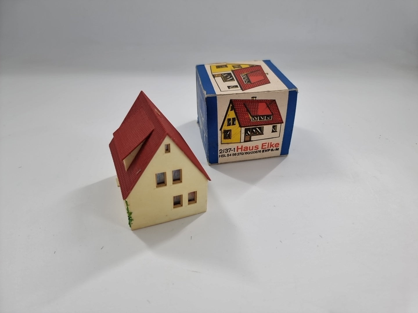 Original Mamos Vero Auhagen DDR  Bausatz Haus Elke 2/37 H0/ TT