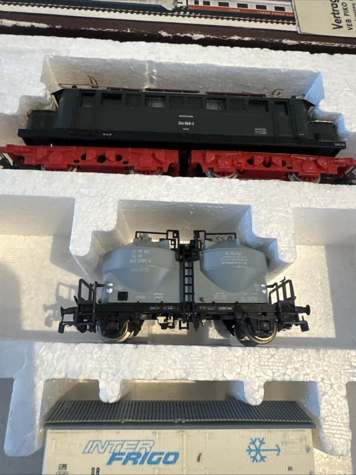 DDR Piko H0 1:87 Komplettanlage  5/0747/000 mit E Lok  244 068-3 OVP