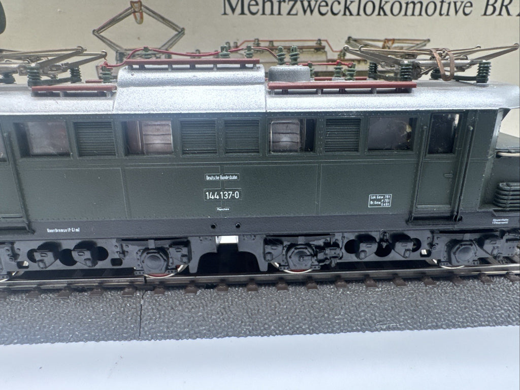 Piko H0 E-Lok BR 144 137-0 DB Gleichstrom OVP Mit Licht