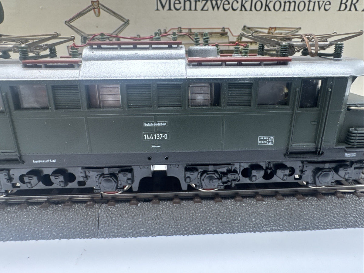 Piko H0 E-Lok BR 144 137-0 DB Gleichstrom OVP Mit Licht
