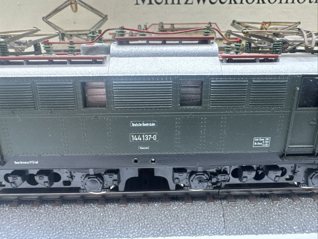 Piko H0 E-Lok BR 144 137-0 DB Gleichstrom OVP Mit Licht