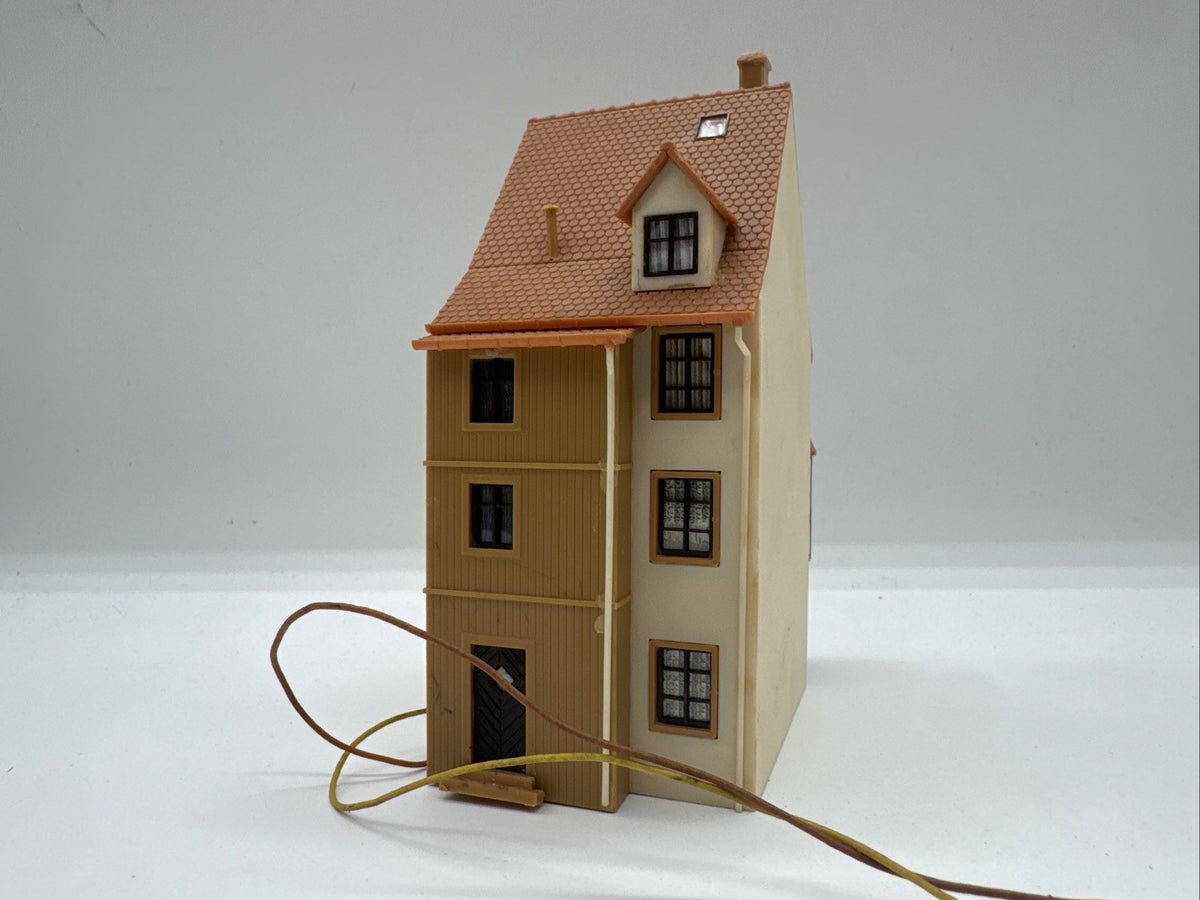 H0 Haus Gebaut Metzgerei Beleuchtet