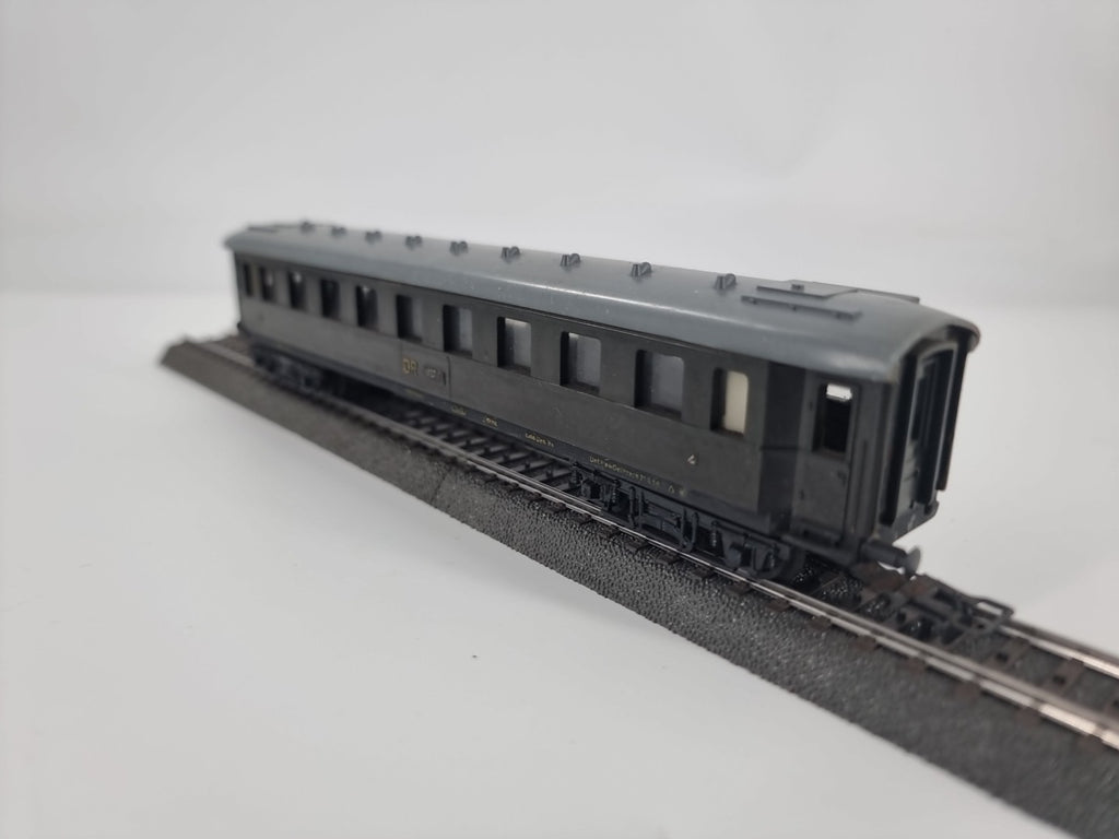 Piko Spur H0 18350 Personenwagen der DR Schwarz 