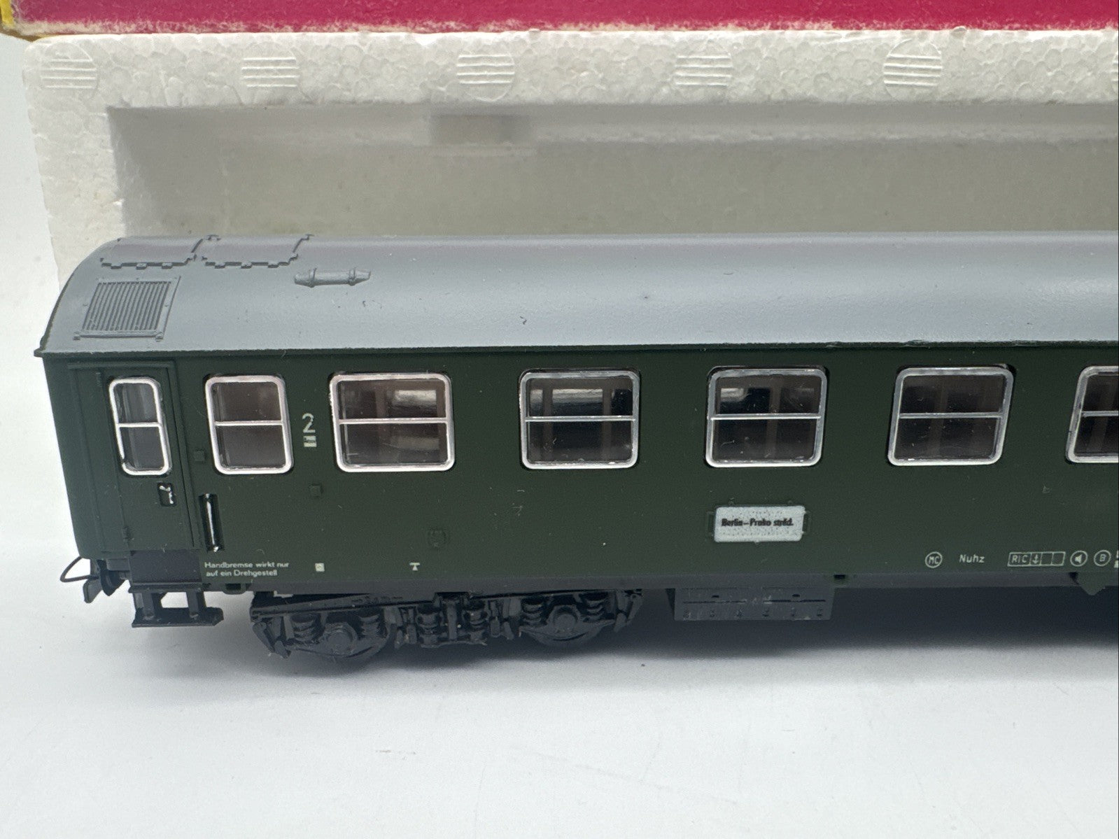 Schicht H0 426/50 Y - Reisezugwagen 2.Kl. der DR beleuchtet