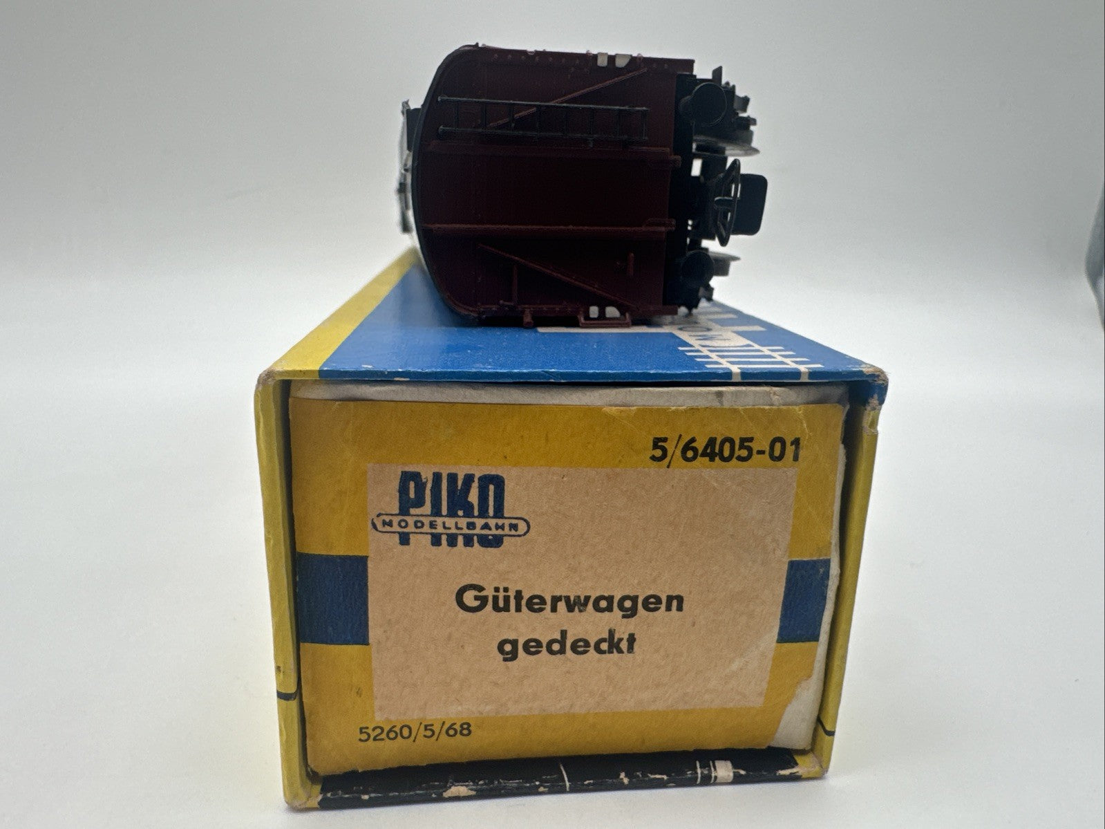 PIKO Modellbahnen gedeckter Güterwagen DR   EpocheIII - 70er Top Zustand