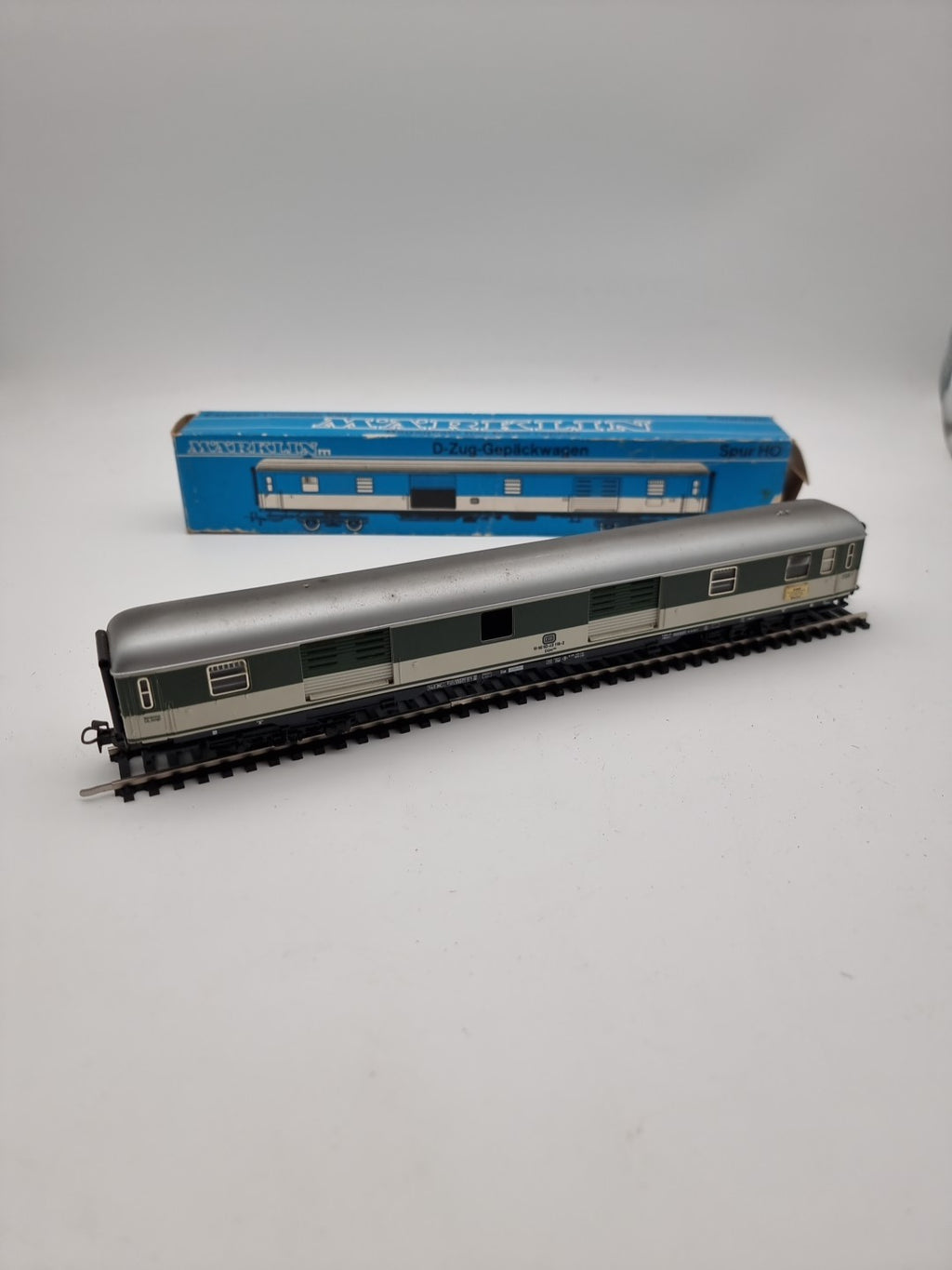 Märklin H0 4093 D-Zug-Gepäckwagen der DB, Düm 902, Kunstststoff,  27 cm,  OVP