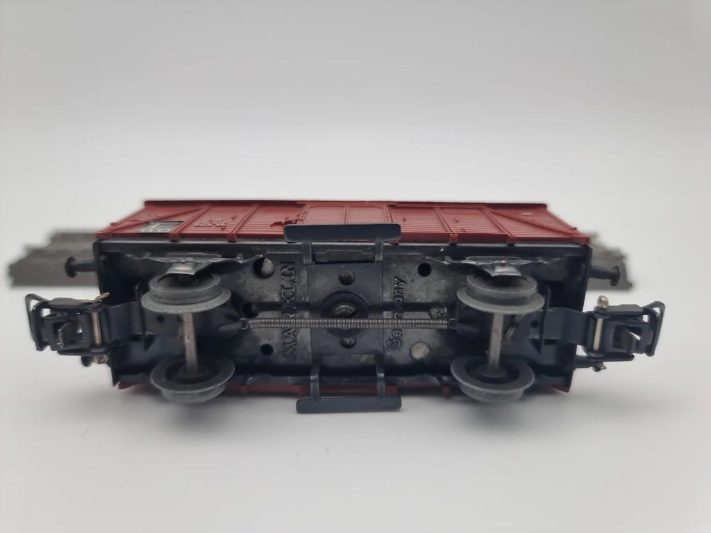Märklin gedeckter Güterwagen - DB - 248  847 GmbH 39 - braun - H0 1:87