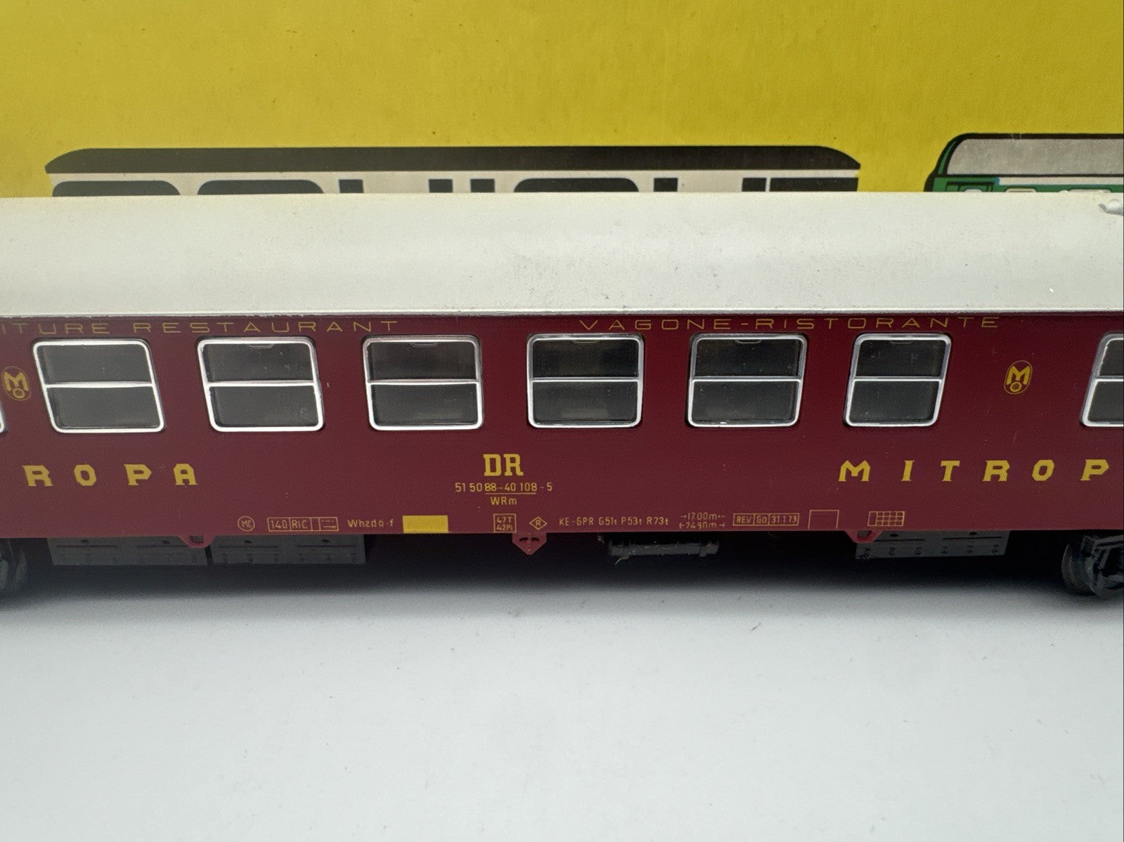 426/62 Piko Schicht Speisewagen Mitropa 51 50 88-40 108-5 WRm H0 Top Zustand