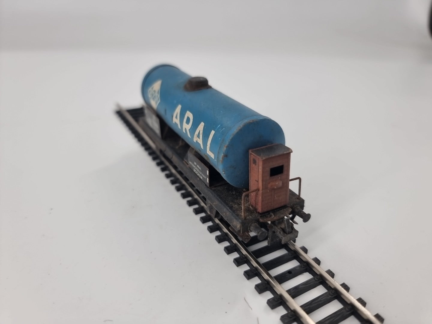 Trix Express H0 20/78 Güterwagen Kesselwagen "BV-Aral" 508 294 Essen DB
