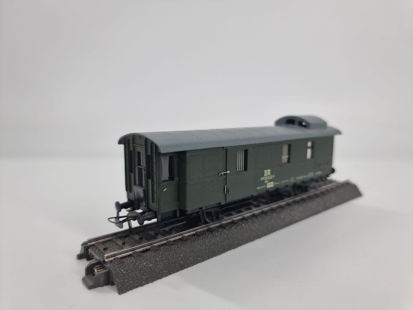 Piko H0 Gepäckwagen 505093-26215-0 - DR 
