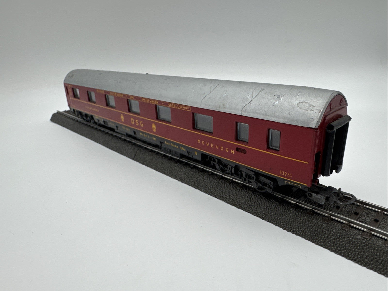 Lima DSG Speisewagen H0 – rot/silber  – Modellbahn