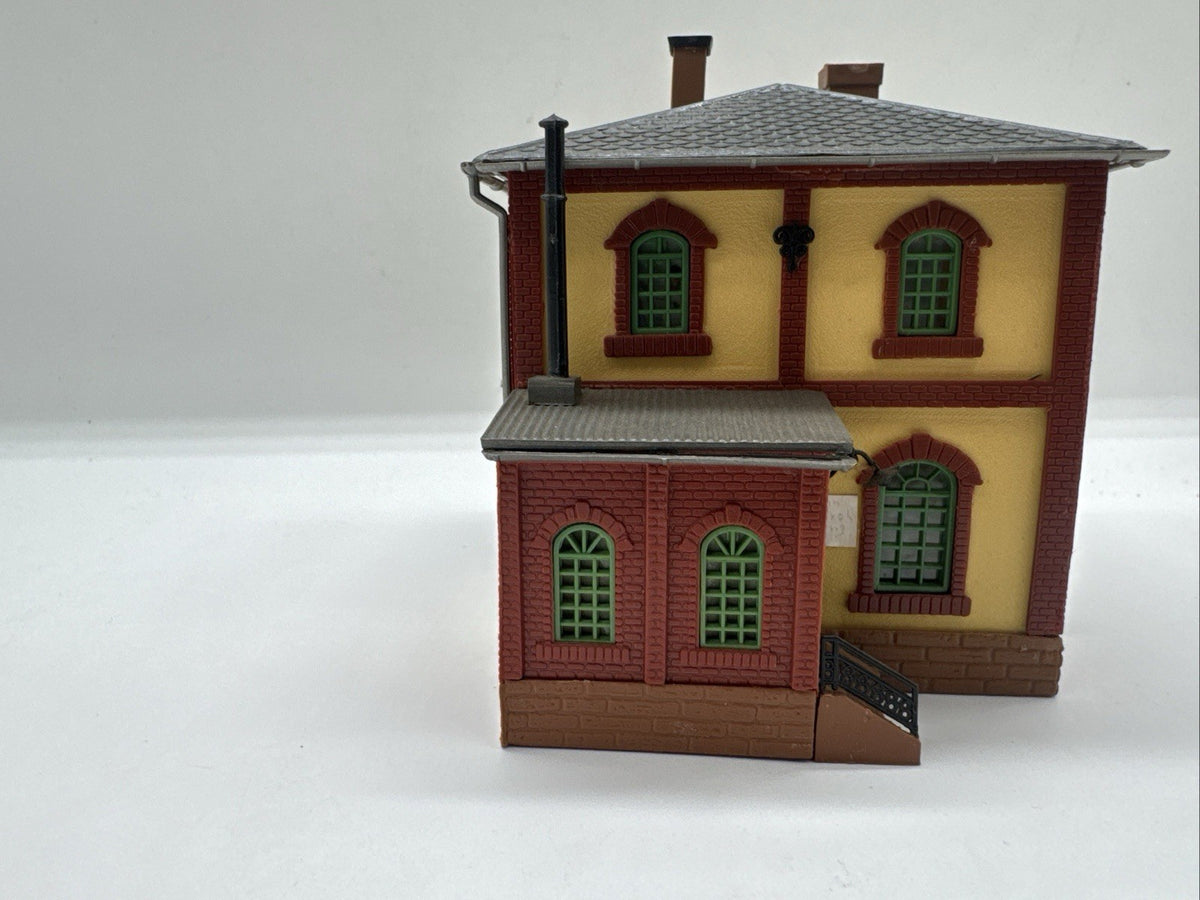 Auhagen  aus 12228   (Spur H0)  Maschinenfabrikgebäude - fertig gebaut