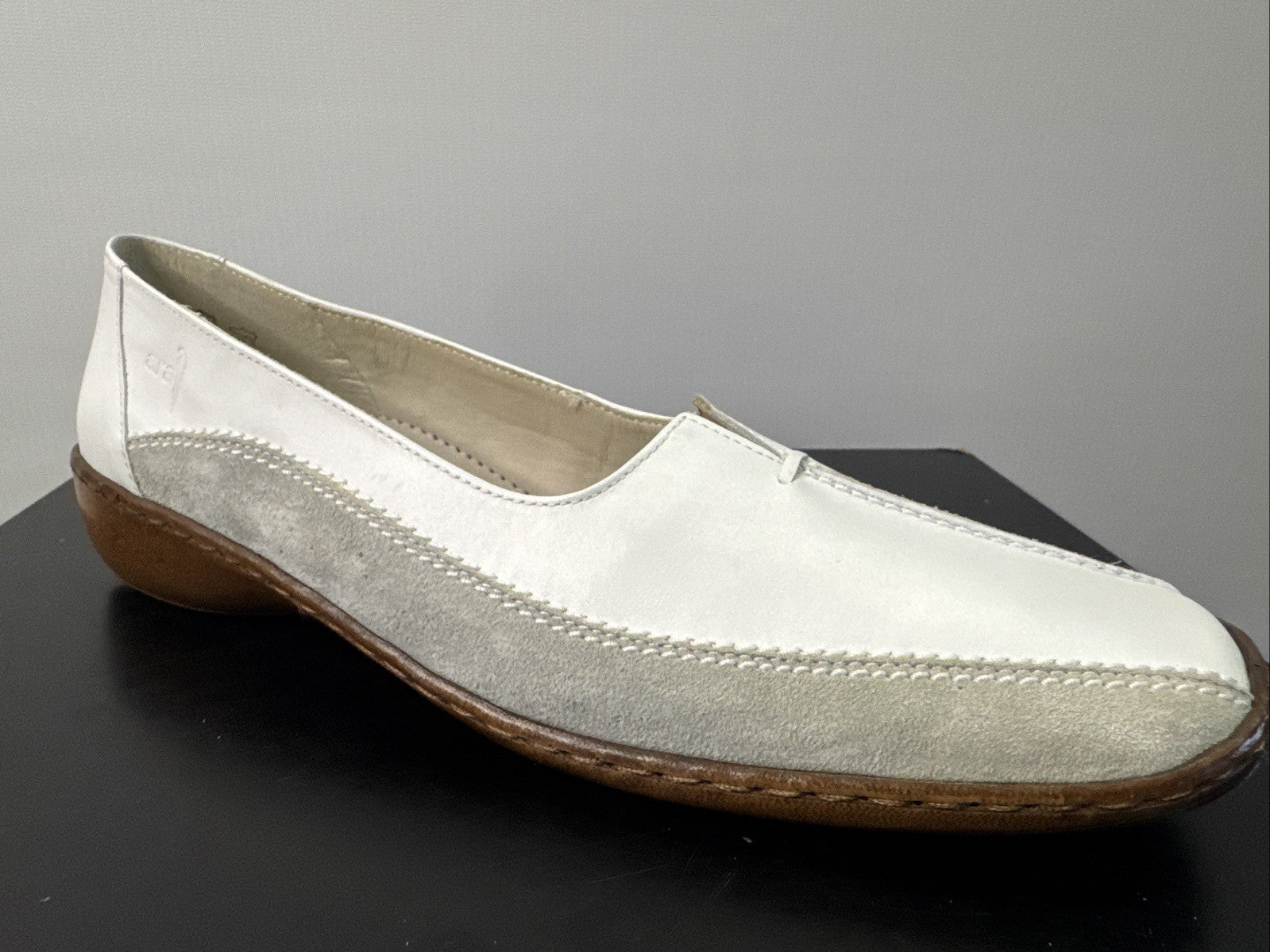 Ara Damenschuh Gr. 7,5 Halbschuh Weiß Leder Slip On