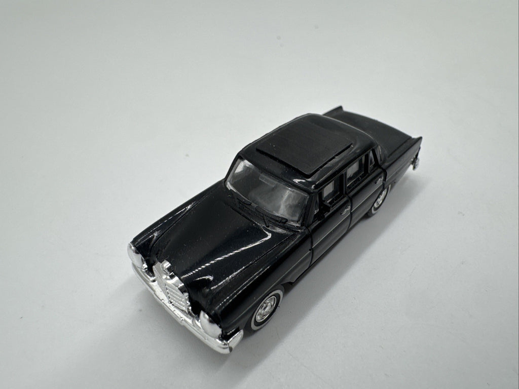 H0 1:87 Busch | Mercedes 220 | Schwarz | Faltdach | Heckflosse | Oldtimer | #521