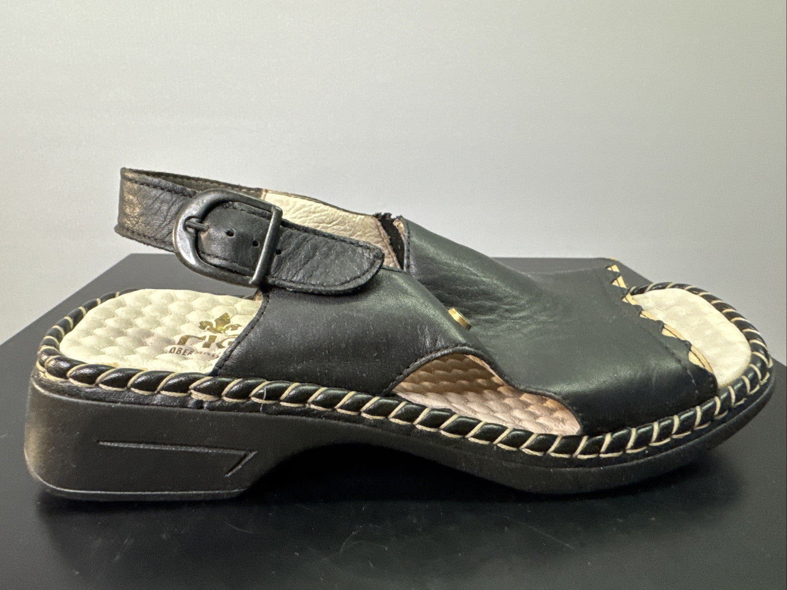 Rieker Sandale Gr. 37 Leder Slip On Schwarz