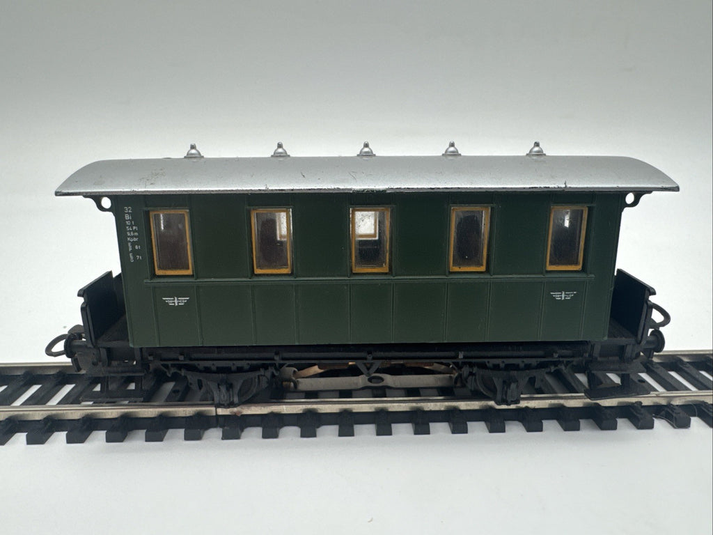 Märklin H0 DC Personenwagen 32 Bi grün