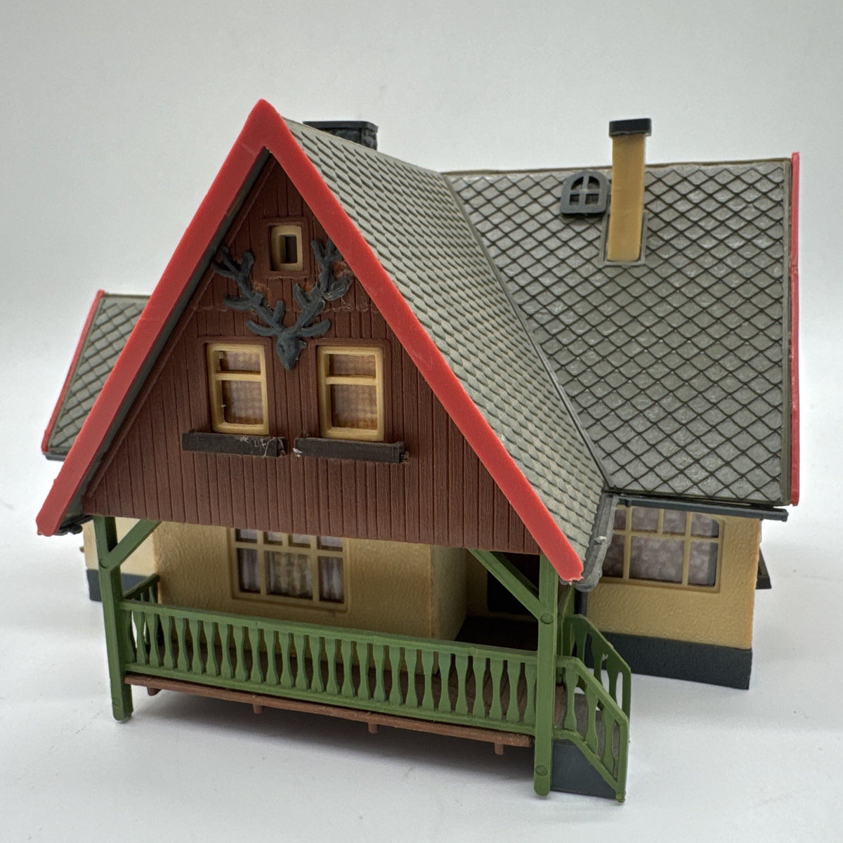 Auhagen H0/TT 12225 Forsthaus, gebaut, ohne OVP #750