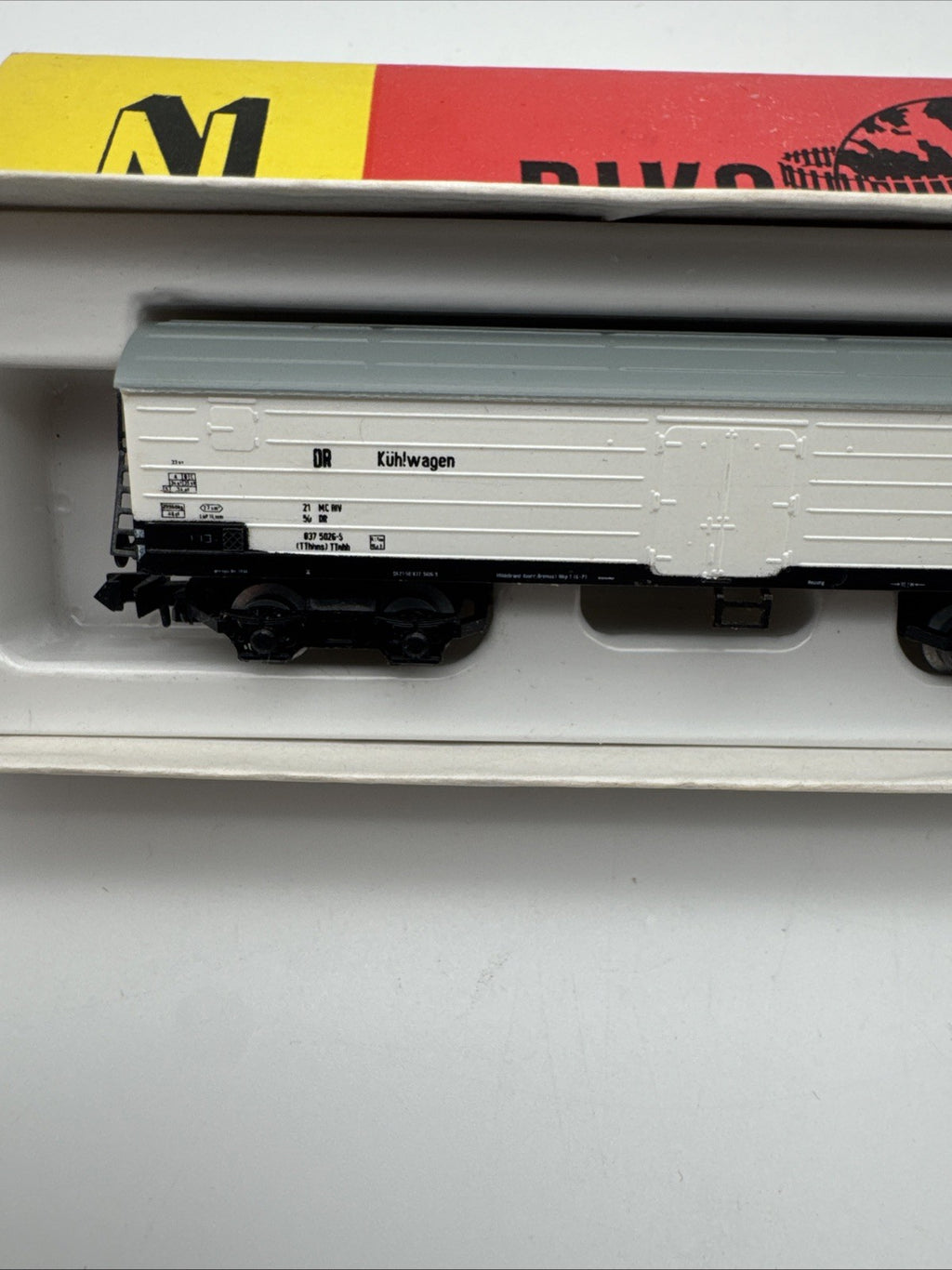 Piko N 5/4129-01 gedeckter Güterwagen Kühlwagen DR Top Zustand