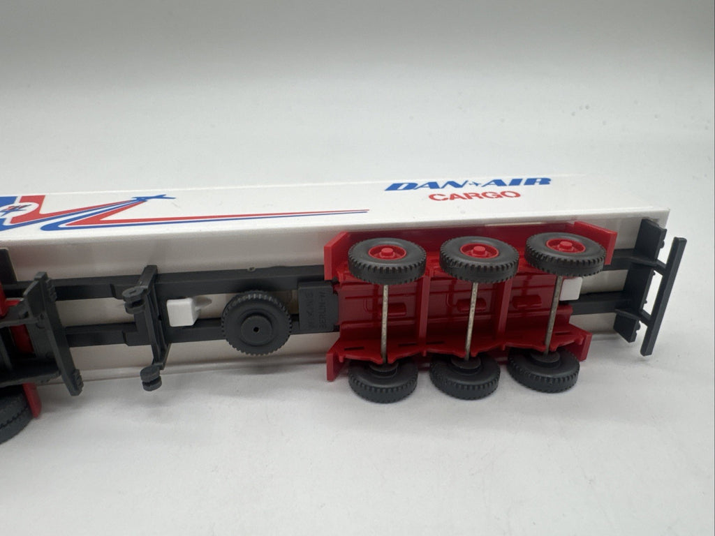 Wiking 542-7 Mercedes Koffer-Sattelzug "DAN AIR CARGO" #618