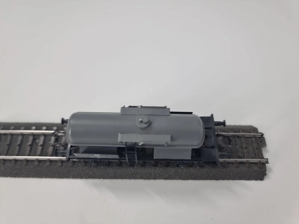 Schicht Kesselwagen der DR  53-33-57 Zd  H0