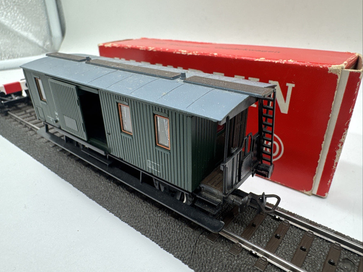 Klein Modellbahn H0 369 Kondukteur Gepäckwagen BBÖ
