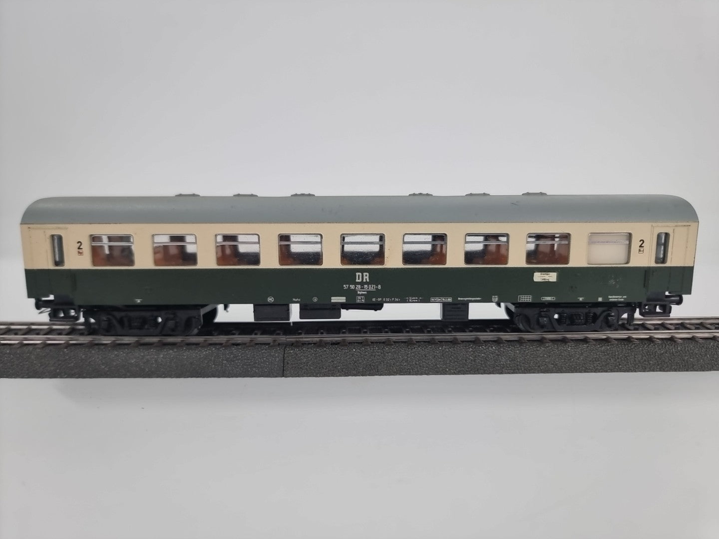 SCHICHT Personenwagen DR 575028-15021-8 Bghwe H0 Elfenbein/grün