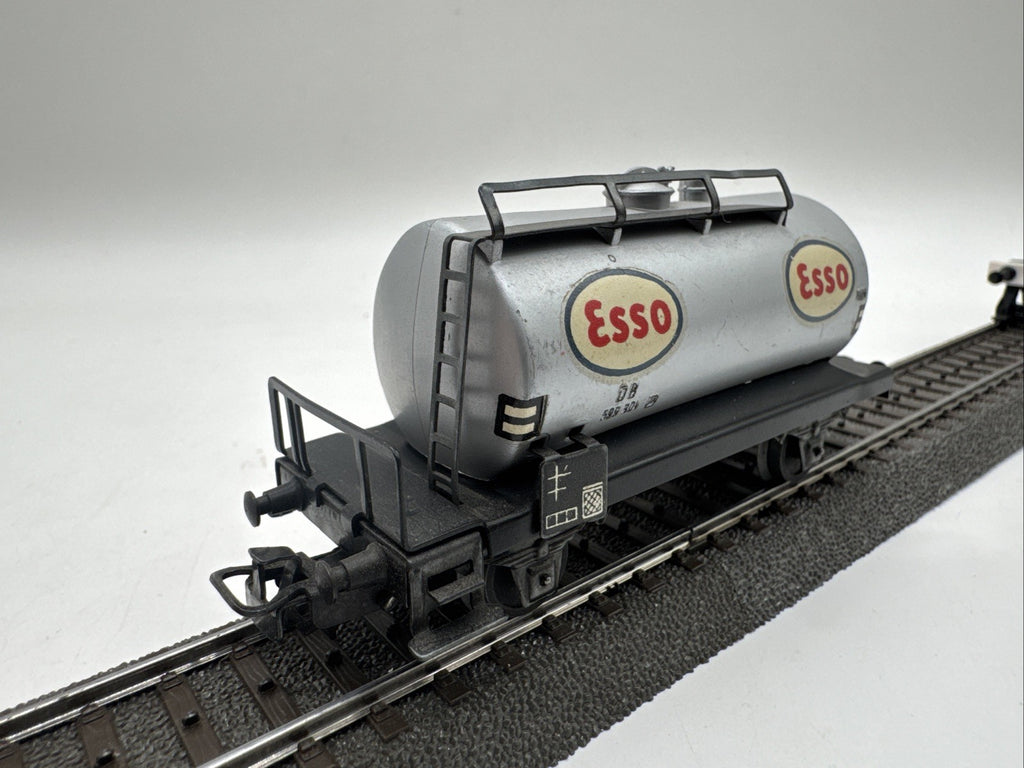 Märklin H0 4501 Güterwagen Kesselwagen "ESSO" 599 304 DB #351