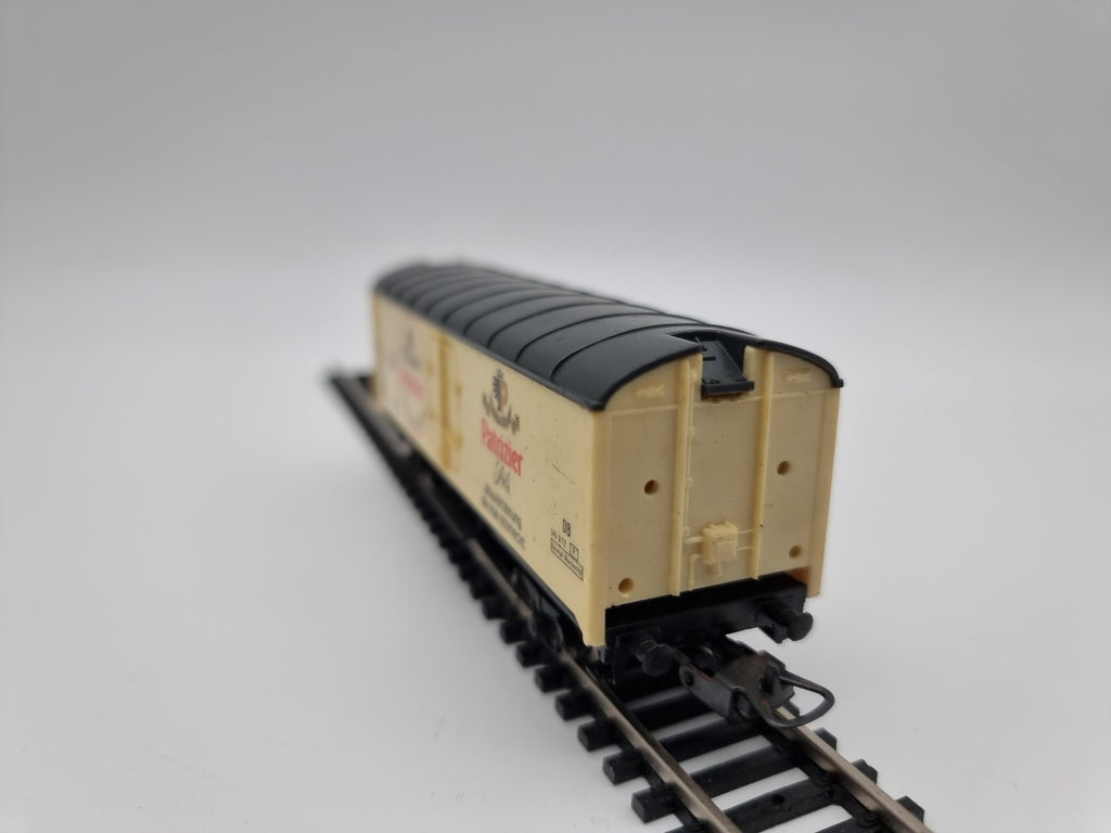 Lima H0 gedeckter Güterwagen Patrizier Pils
