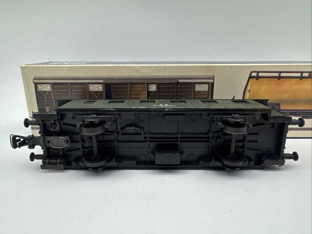 Piko H0 Personenwagen 505024 - 26588-4 - Baai - DR - grün H0 HO