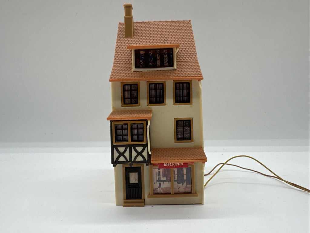 H0 Haus Gebaut Metzgerei Beleuchtet