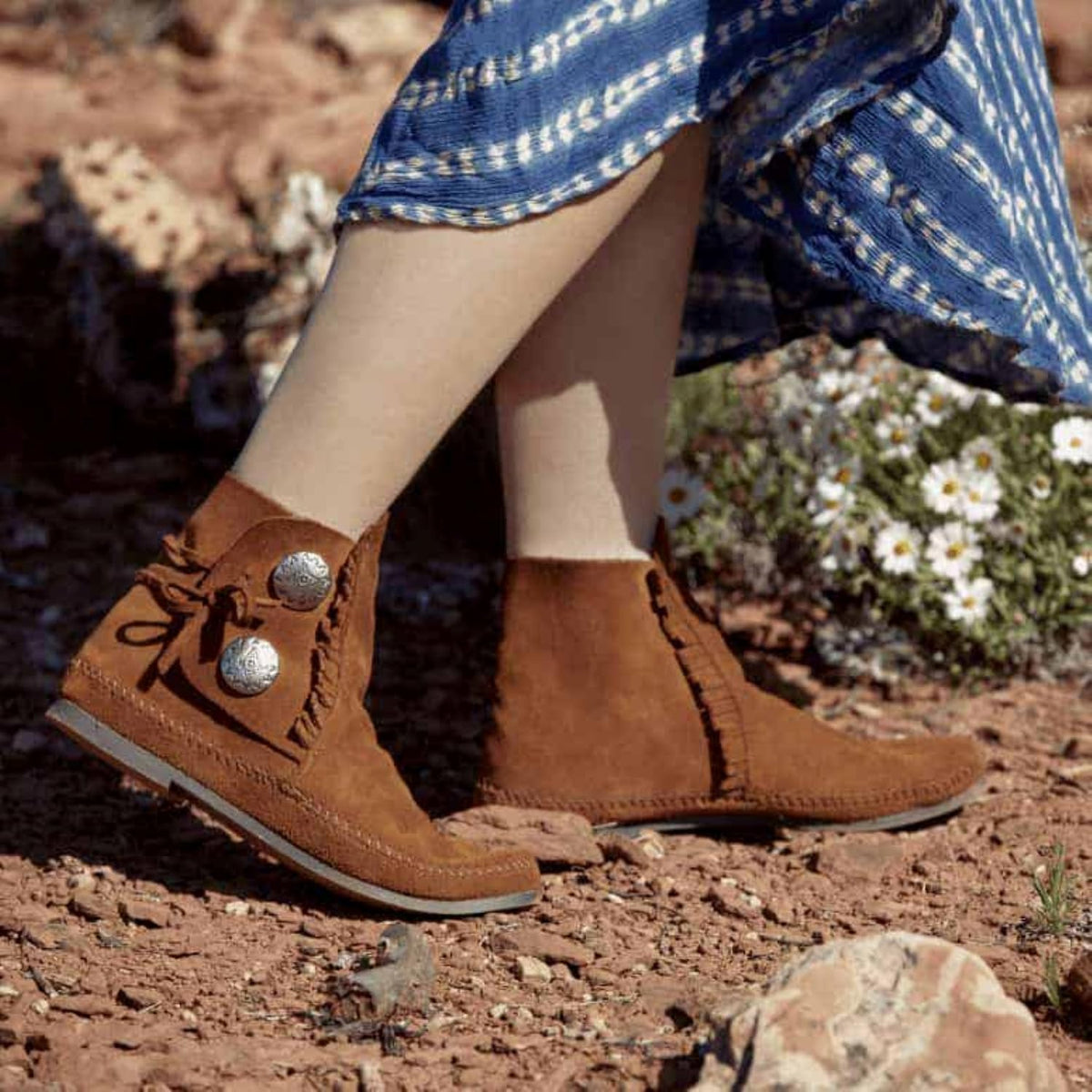 Minnetonka Two Button 442, Damen Kurzschaft Stiefel